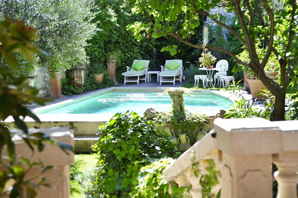Bed and Breakfast Les Saisons Villeneuve-lès-Avignon Exterior foto